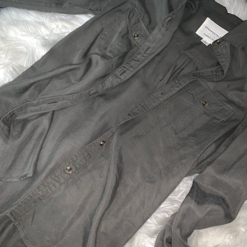 Green button down - Picture 2 of 3